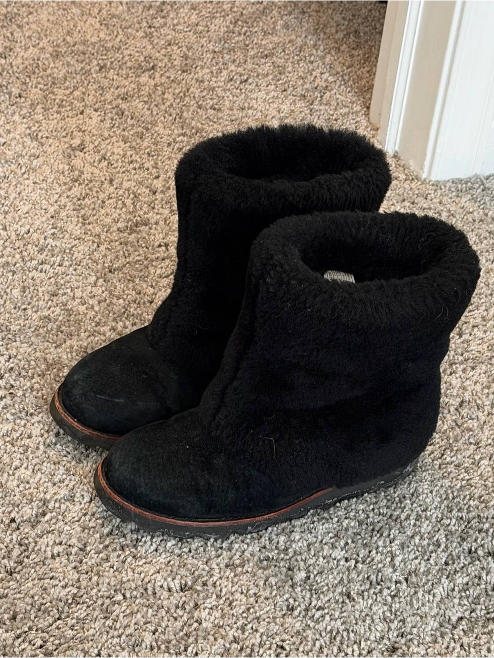 Black UGG Shearling Winter Boots Size 8